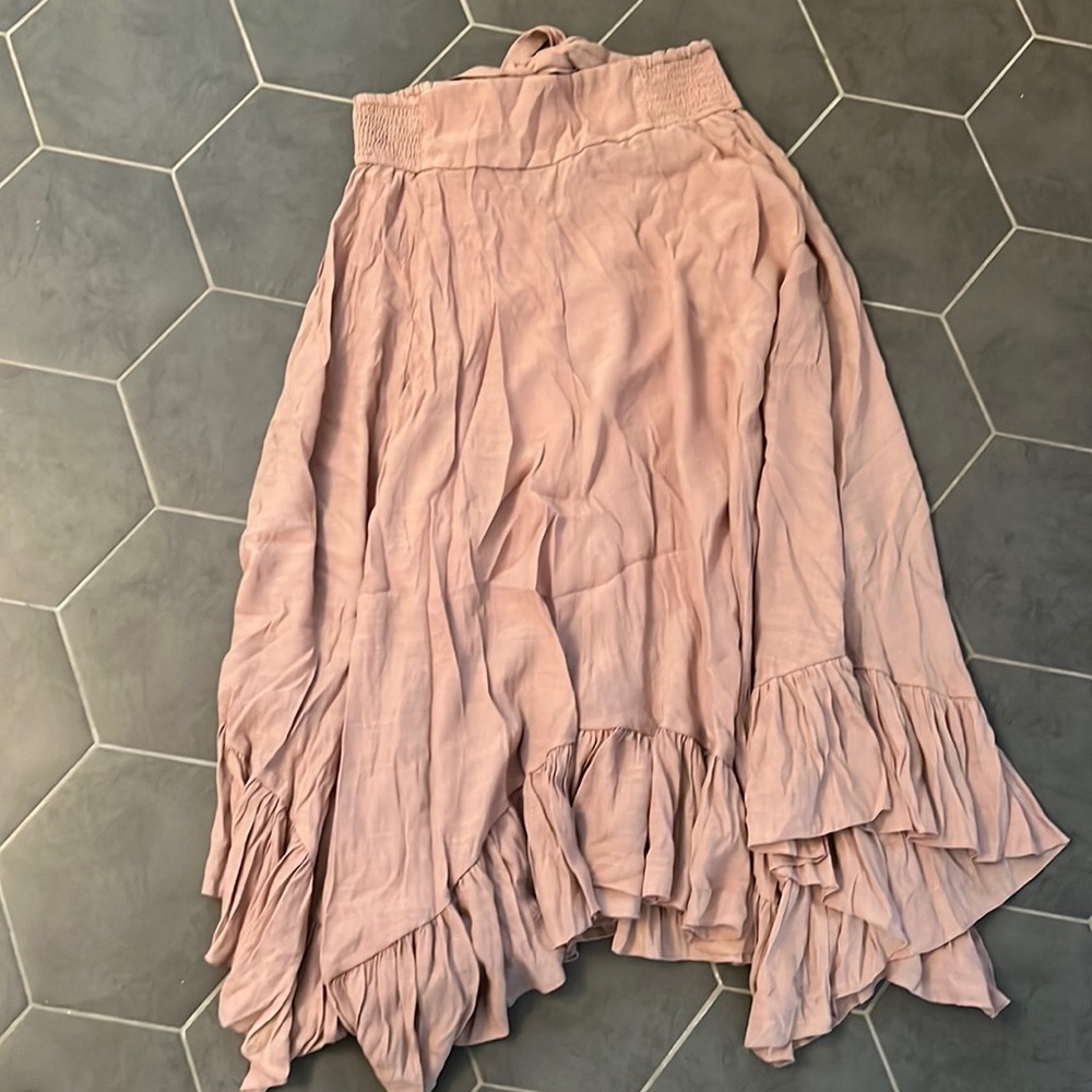 Asymmetrical ruffled skirt